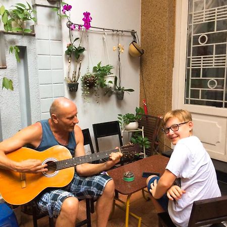Drop By Saigon Guesthouse Хошимин Екстериор снимка
