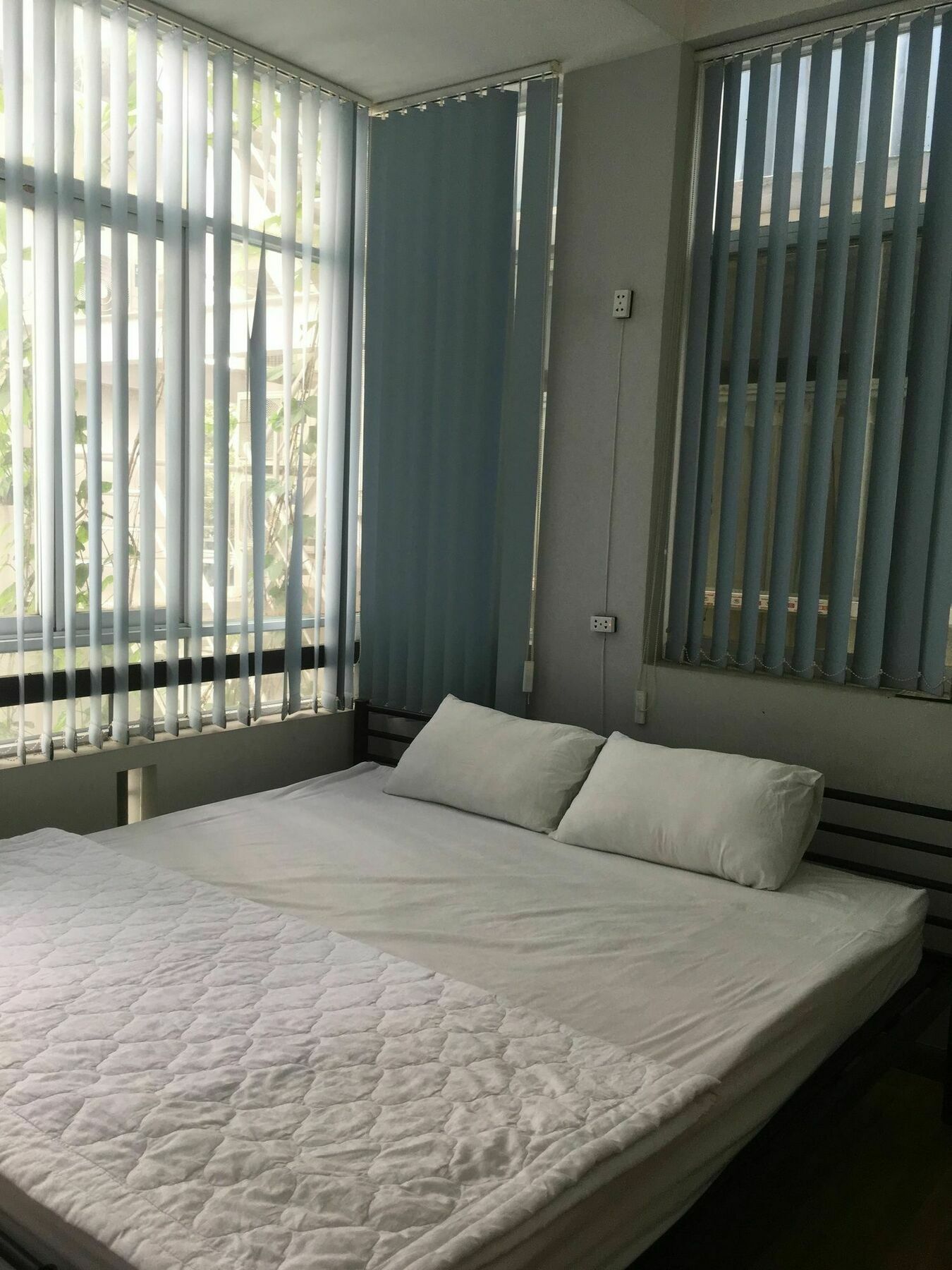 Drop By Saigon Guesthouse Хошимин Екстериор снимка